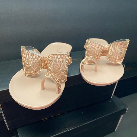 Bow Slides - Picture 1 of 2